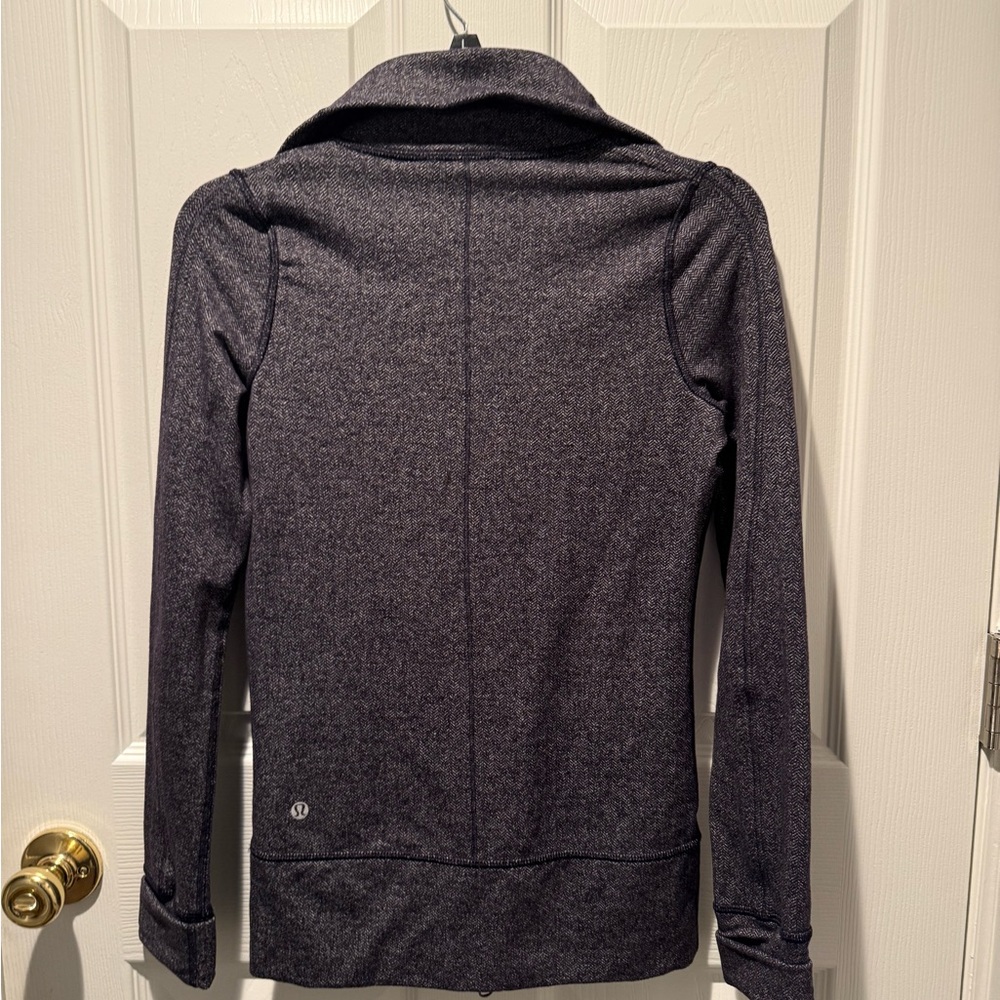 Lululemon Daily Yoga Jacket Herring Bone Size 2 - Picture 2 of 6